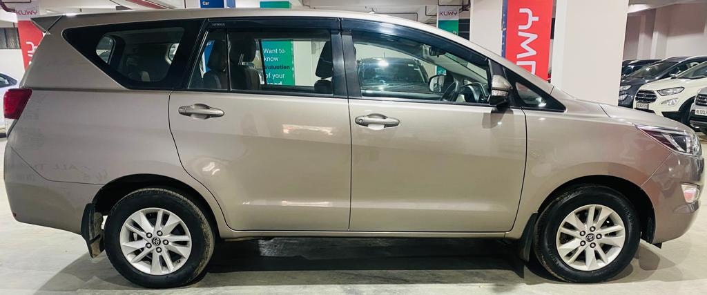 Innova Crysta image 6 Innova Crysta image 6