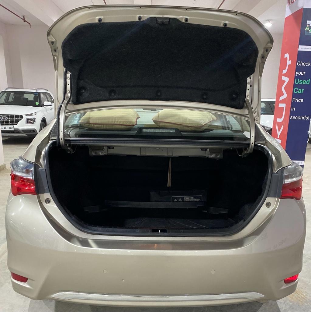 Corolla Altis image 10 Corolla Altis image 10