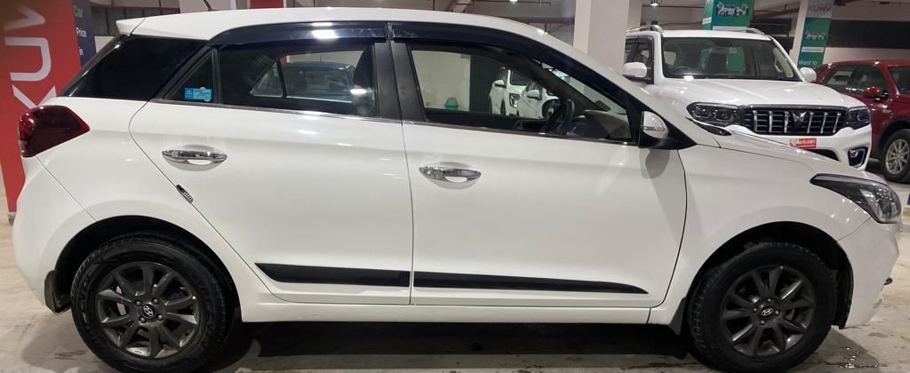 2019 Hyundai Elite i20 1.2 Sportz Petrol Right Side View 