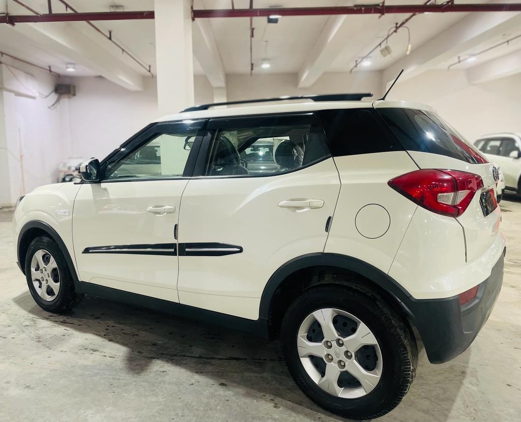 XUV300 image 2 XUV300 image 2