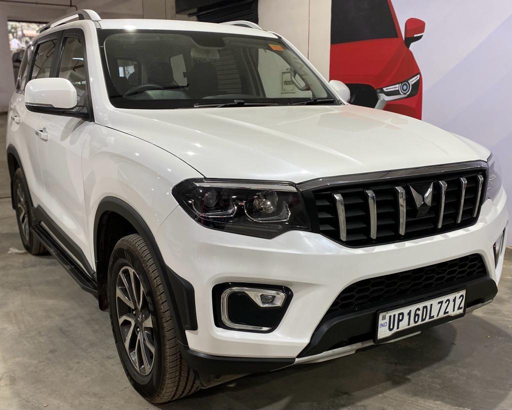 2022 Mahindra Scorpio-N Z4 7 STR AT Diesel Front Right View 