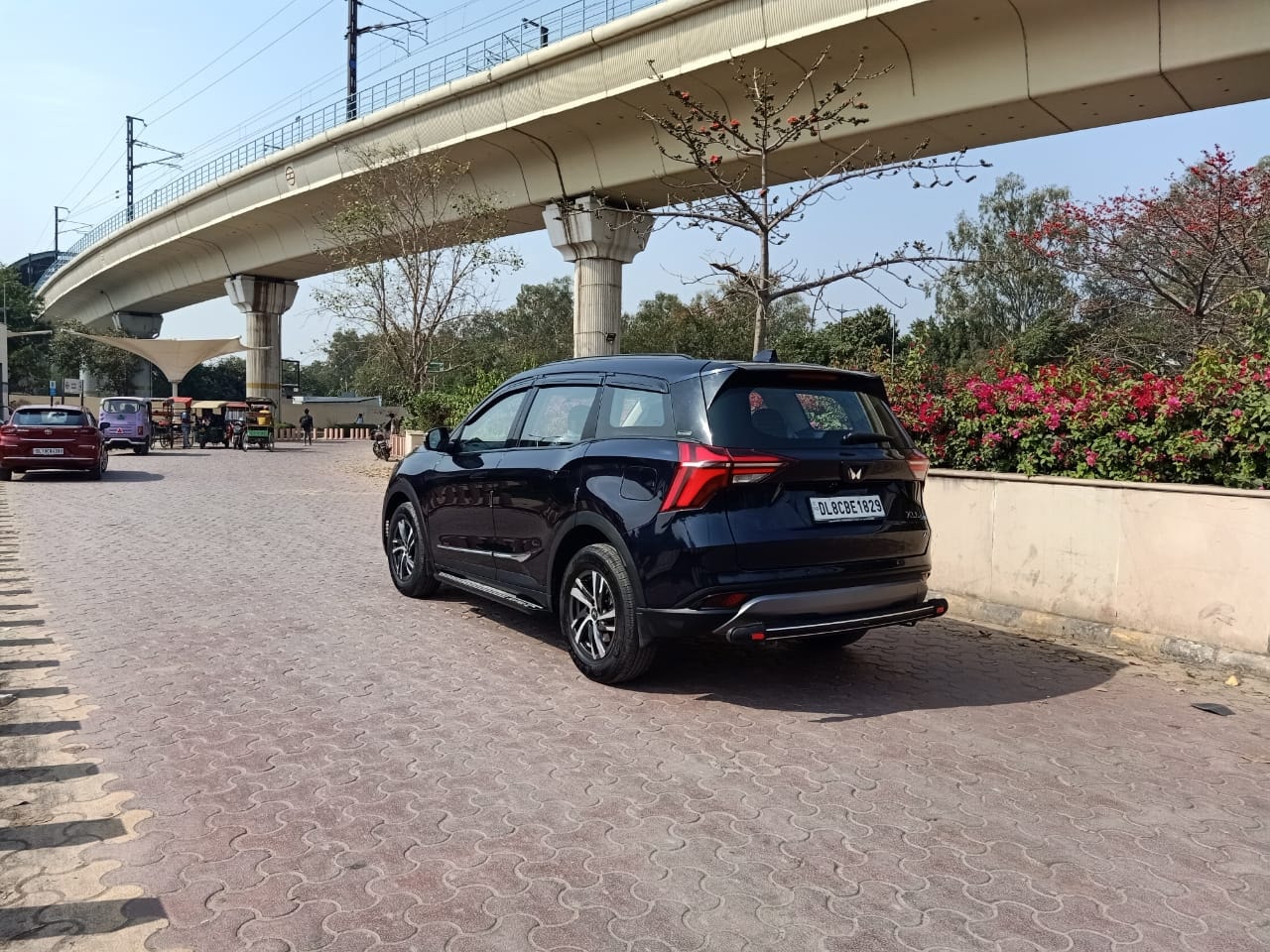 XUV700 image 3 XUV700 image 3