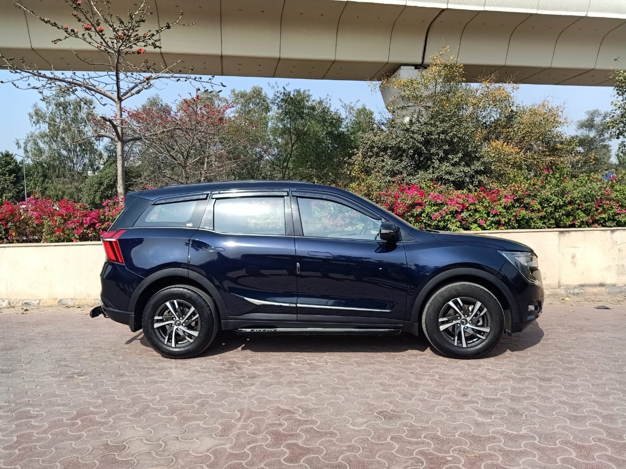 XUV700 image 6 XUV700 image 6