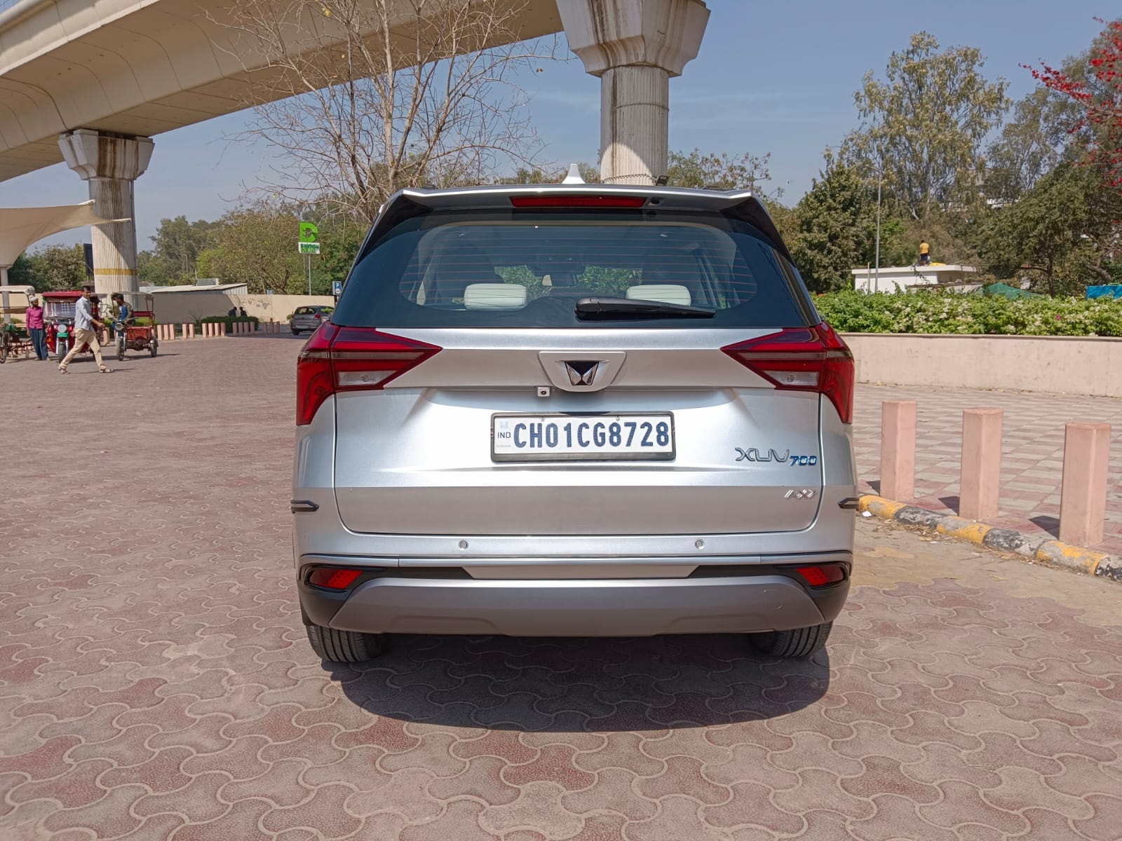 XUV700 image 4 XUV700 image 4