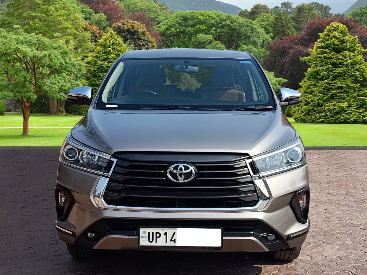 Innova Crysta image 8 Innova Crysta image 8