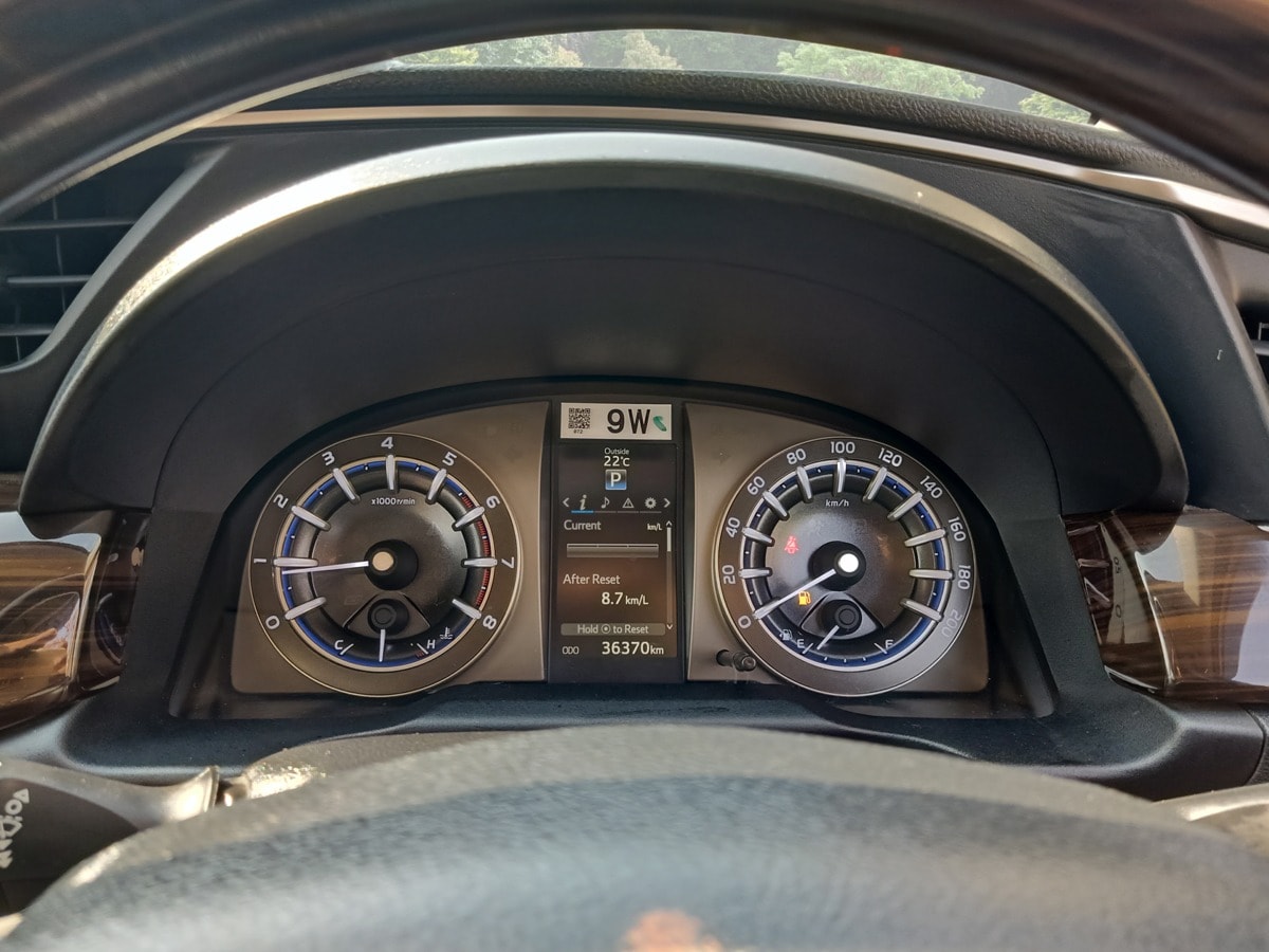 Innova Crysta image 11 Innova Crysta image 11