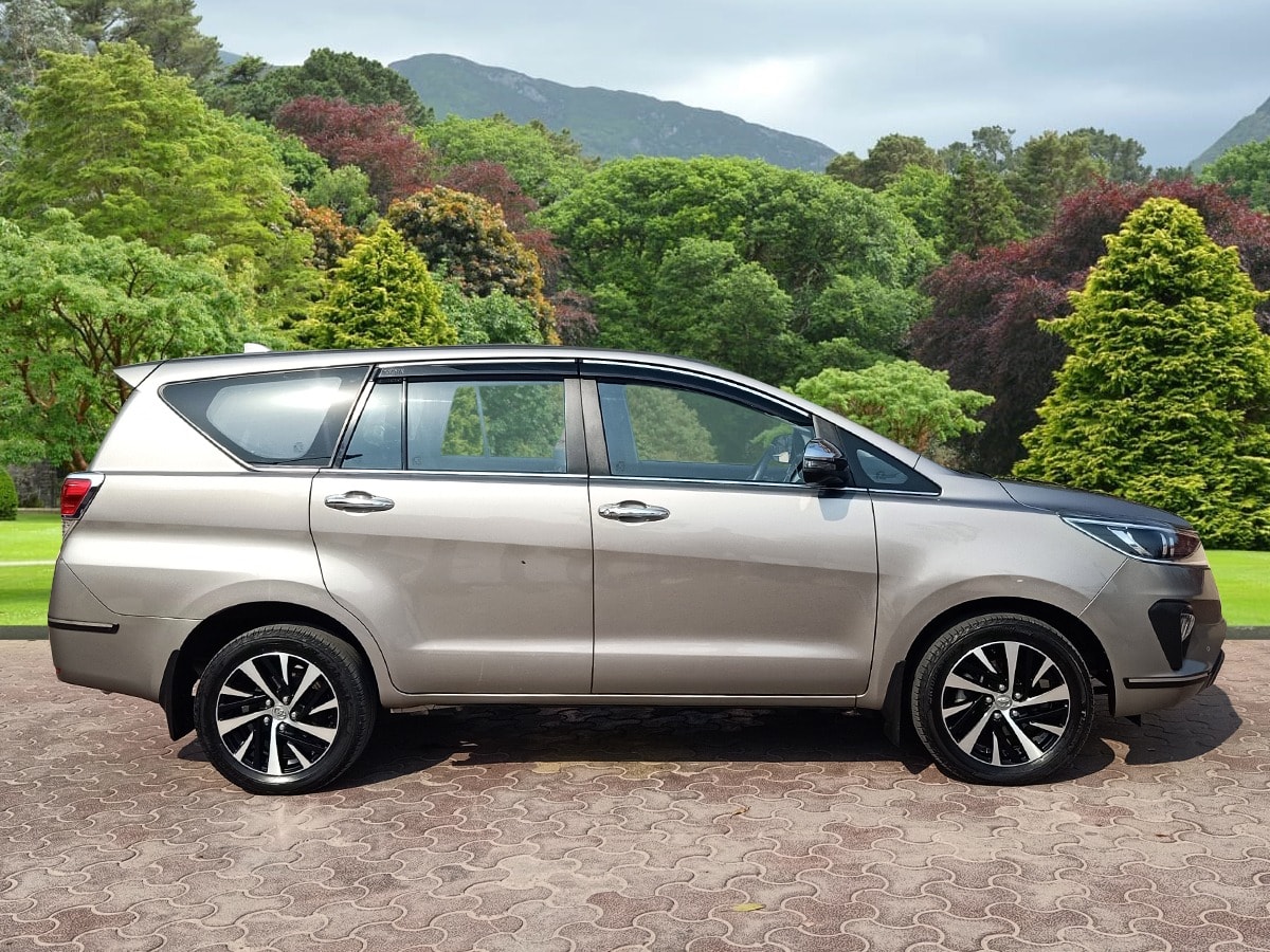 Innova Crysta image 6 Innova Crysta image 6