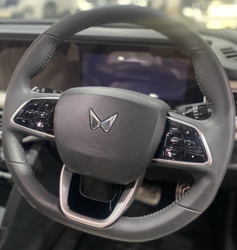 XUV700 image 13 XUV700 image 13