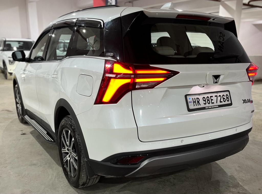 XUV700 image 3 XUV700 image 3