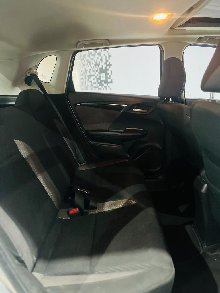 WR-V image 17 WR-V image 17