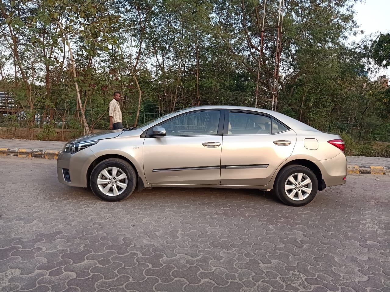 Corolla Altis image 2 Corolla Altis image 2