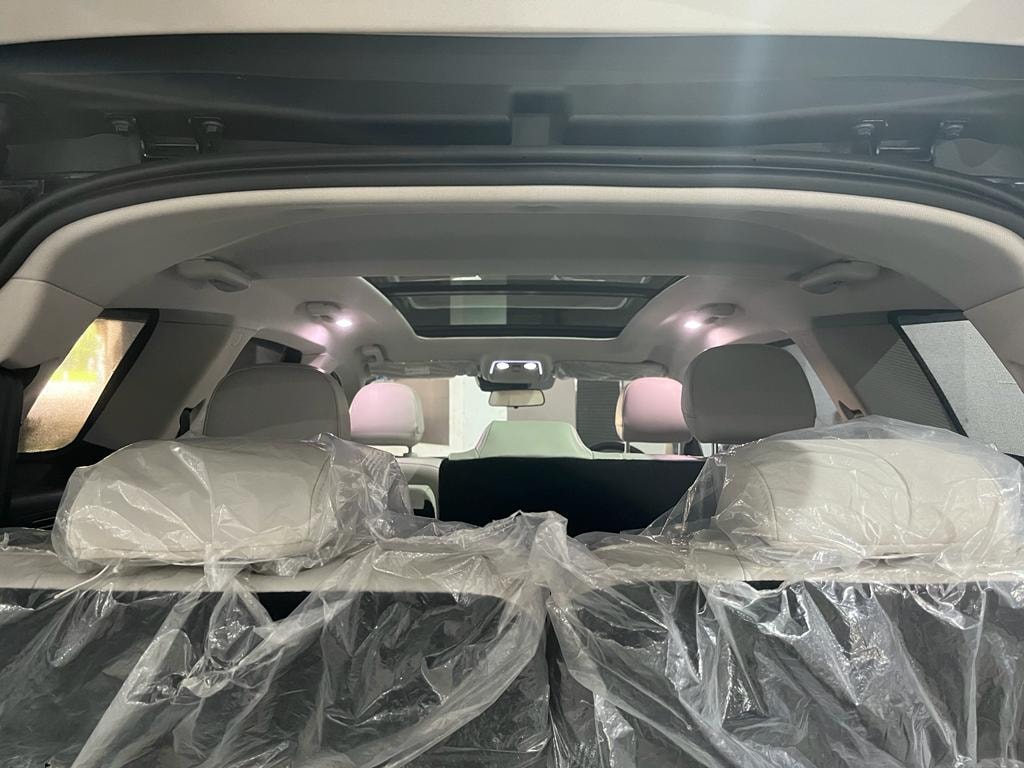 XUV700 image 10 XUV700 image 10