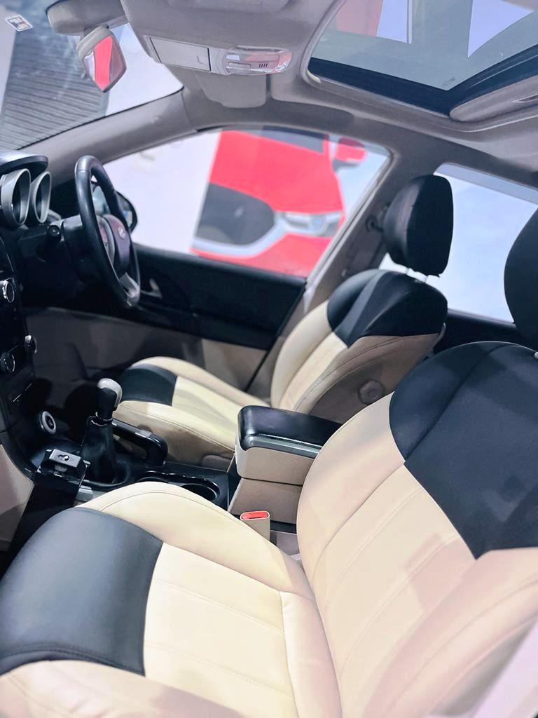 XUV500 image 16 XUV500 image 16