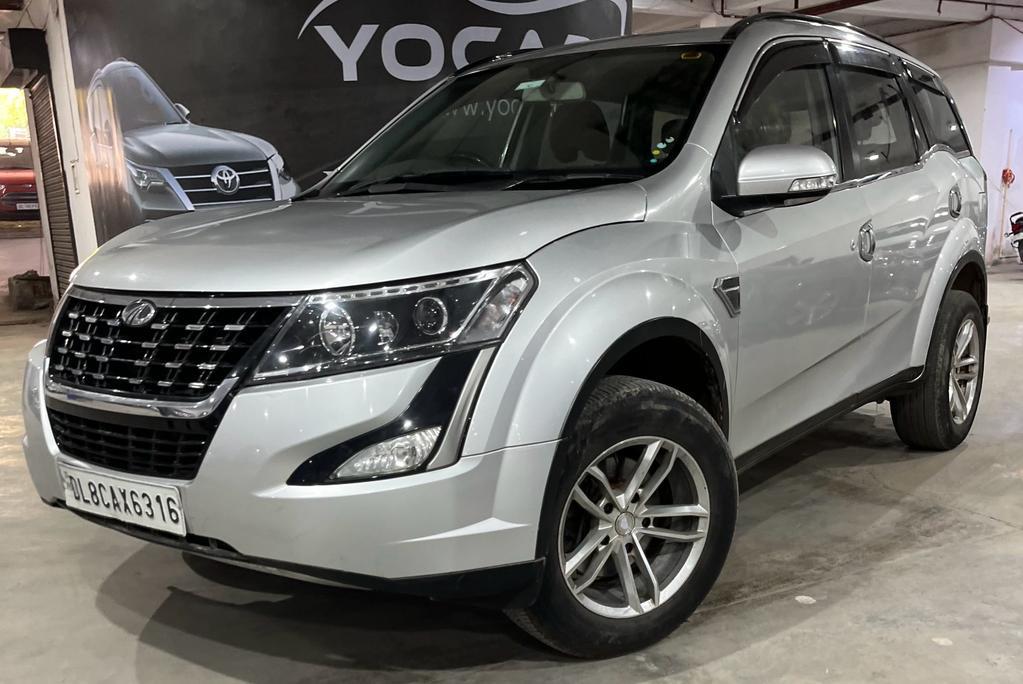 Used 2019 Mahindra XUV500 W7 AT BS IV for sale