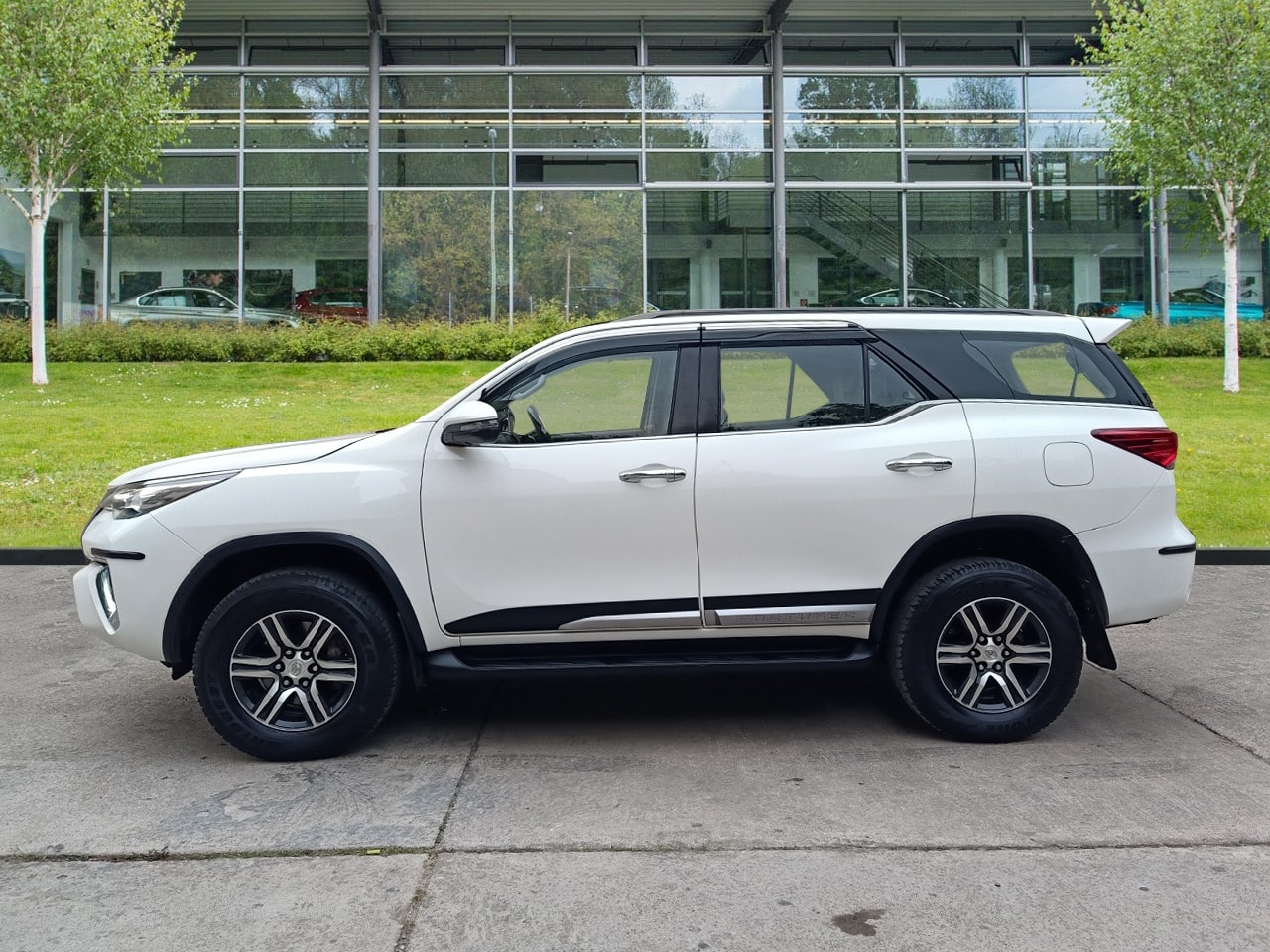 Fortuner image 2 Fortuner image 2