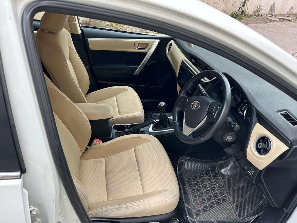 Corolla Altis image 13 Corolla Altis image 13