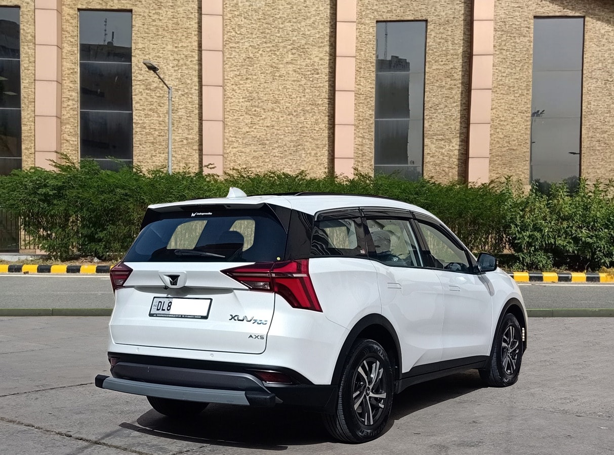 XUV700 image 5 XUV700 image 5