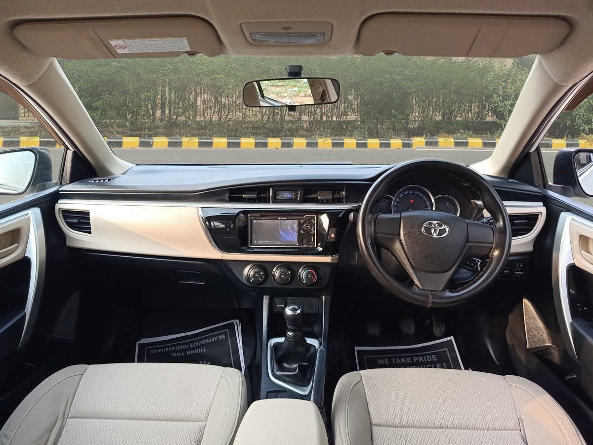 Corolla Altis image 16 Corolla Altis image 16