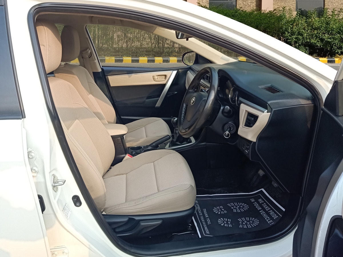 Corolla Altis image 14 Corolla Altis image 14