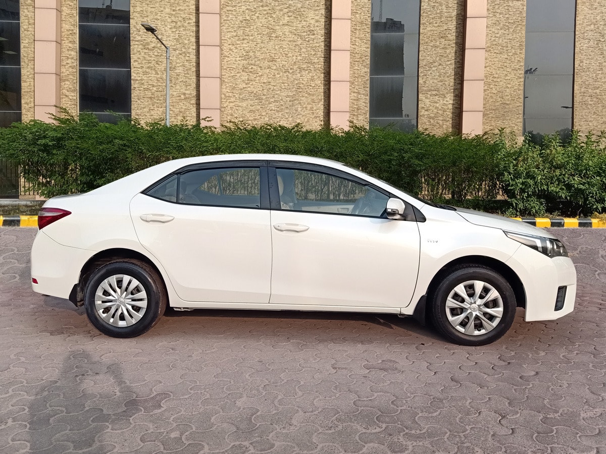 Corolla Altis image 6 Corolla Altis image 6