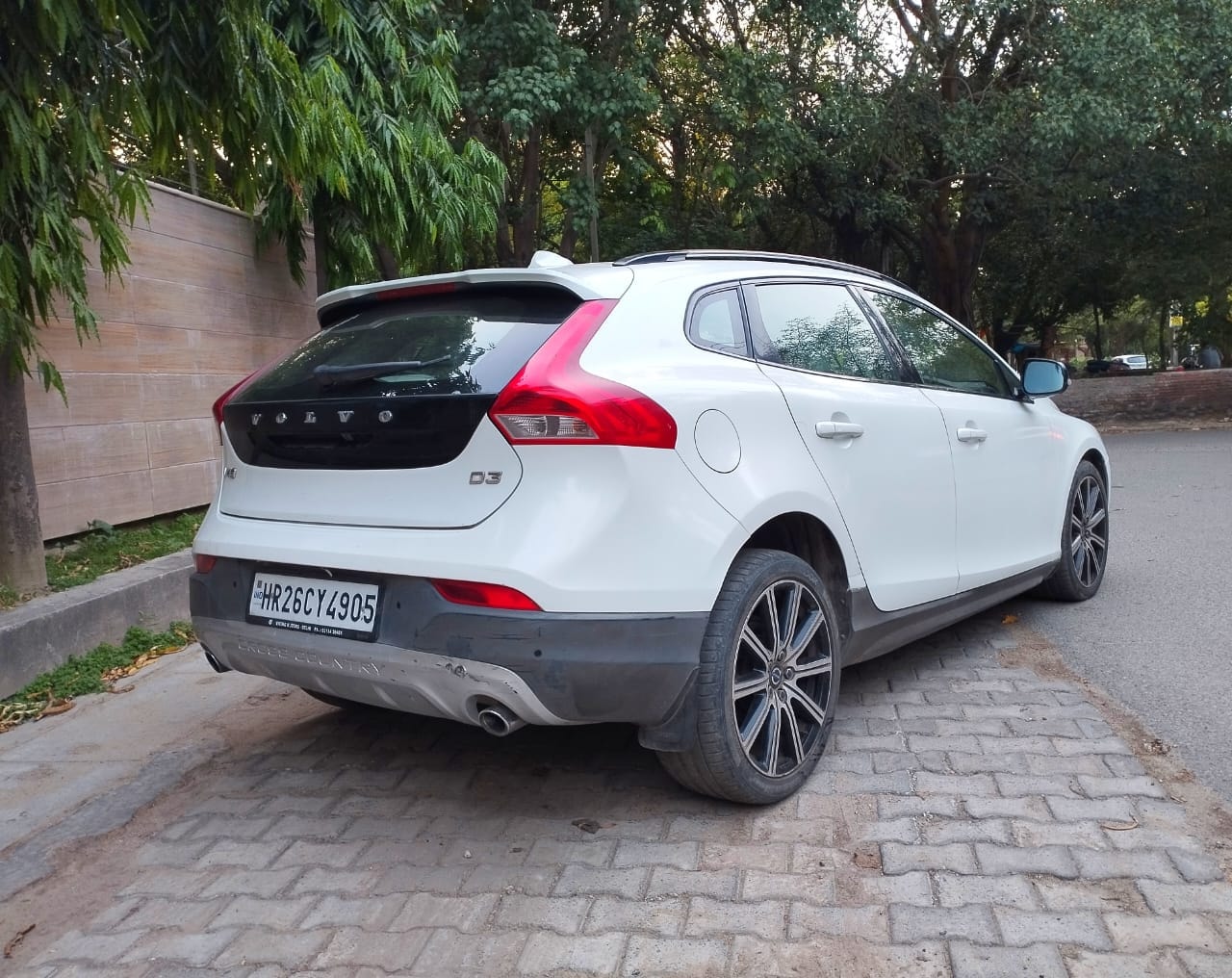 V40 image 5 V40 image 5