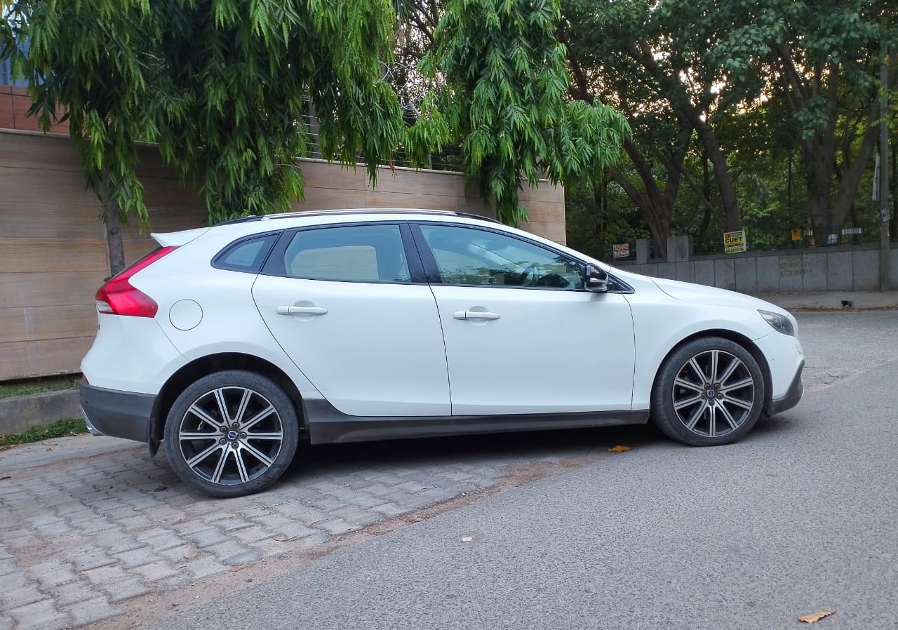 V40 image 6 V40 image 6