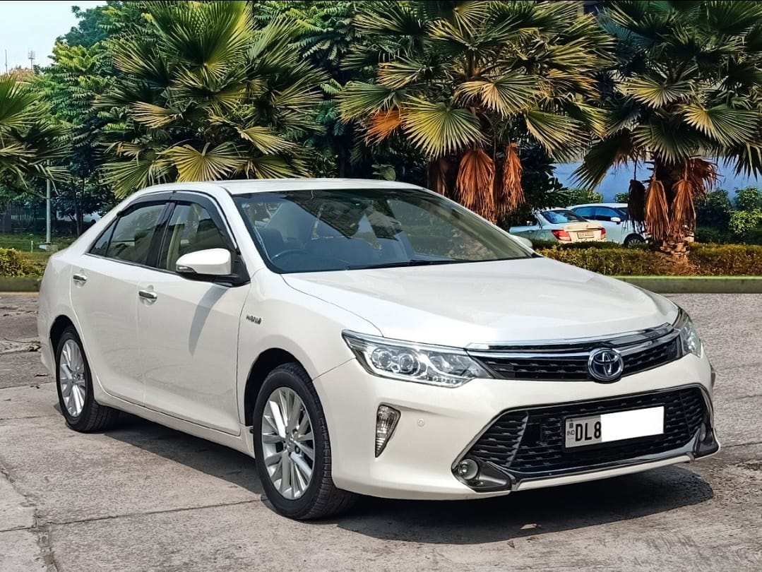 Camry image 1 Camry image 1