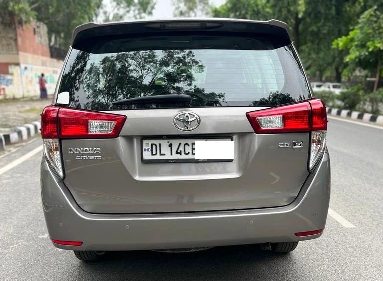 Innova Crysta image 4 Innova Crysta image 4