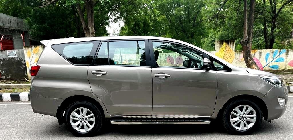 Innova Crysta image 9 Innova Crysta image 9