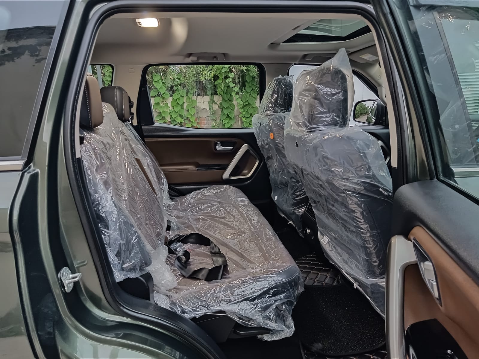 Scorpio-N image 17 Scorpio-N image 17