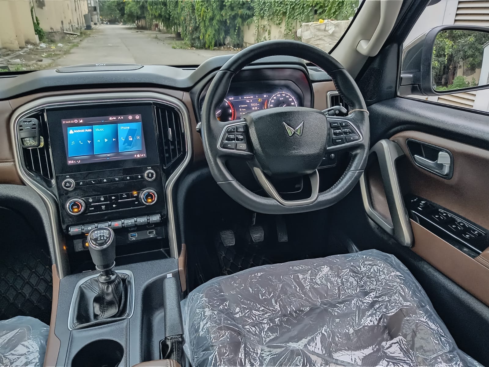 Scorpio-N image 13 Scorpio-N image 13