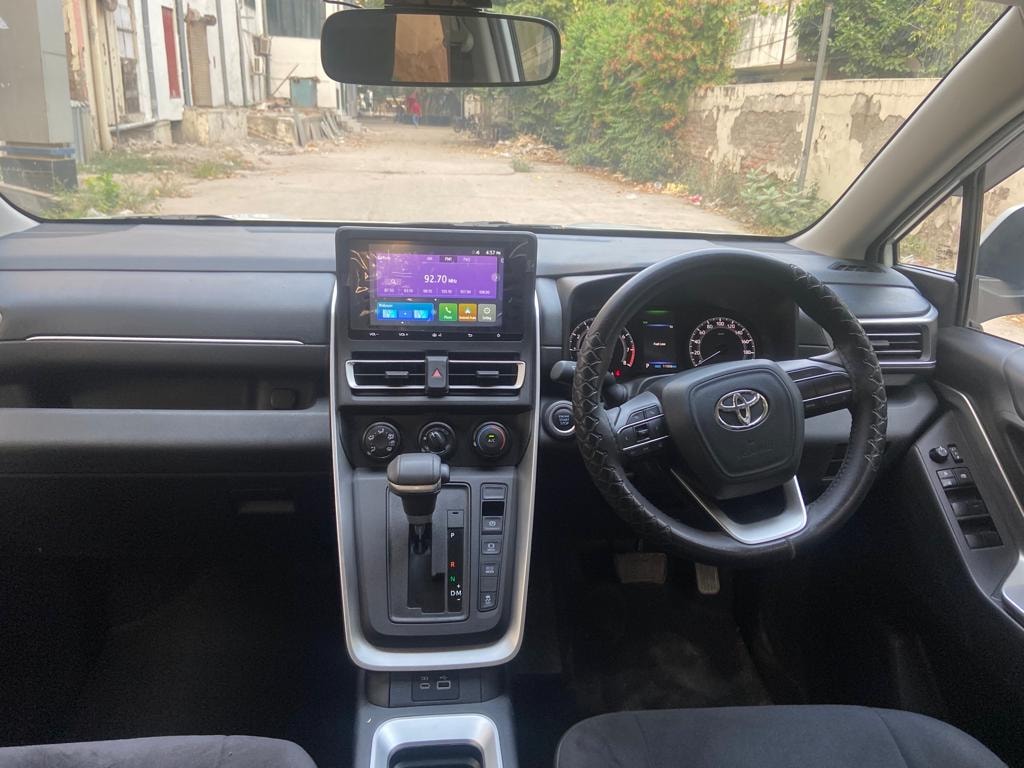 Innova Hycross image 12 Innova Hycross image 12