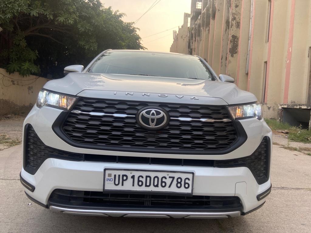 Innova Hycross image 8 Innova Hycross image 8