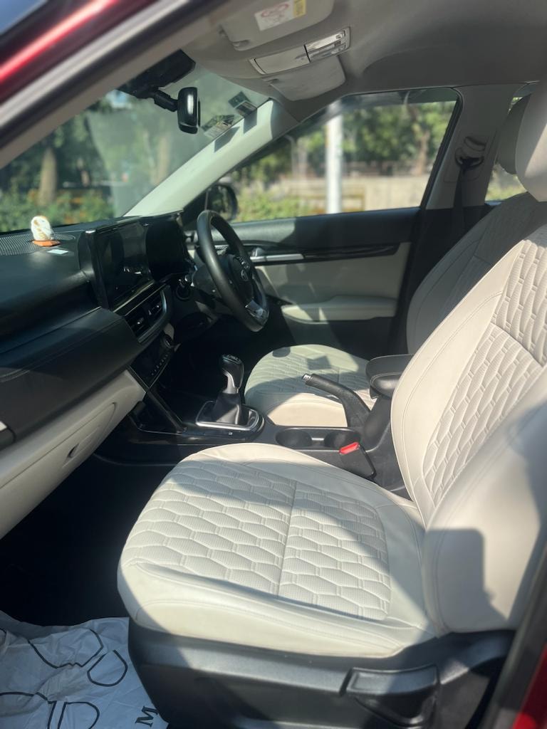 Seltos image 14 Seltos image 14