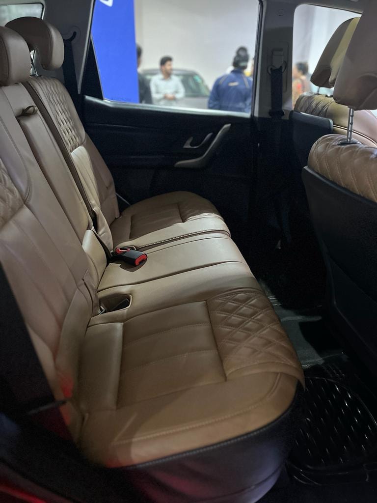 XUV500 image 17 XUV500 image 17