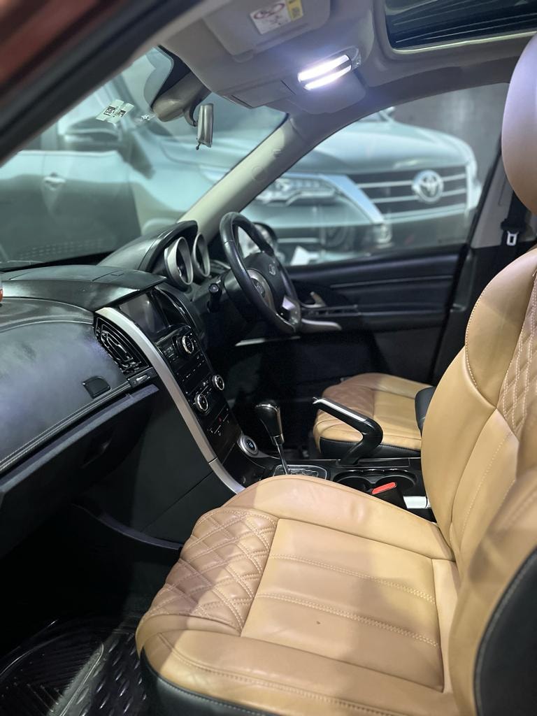 XUV500 image 16 XUV500 image 16