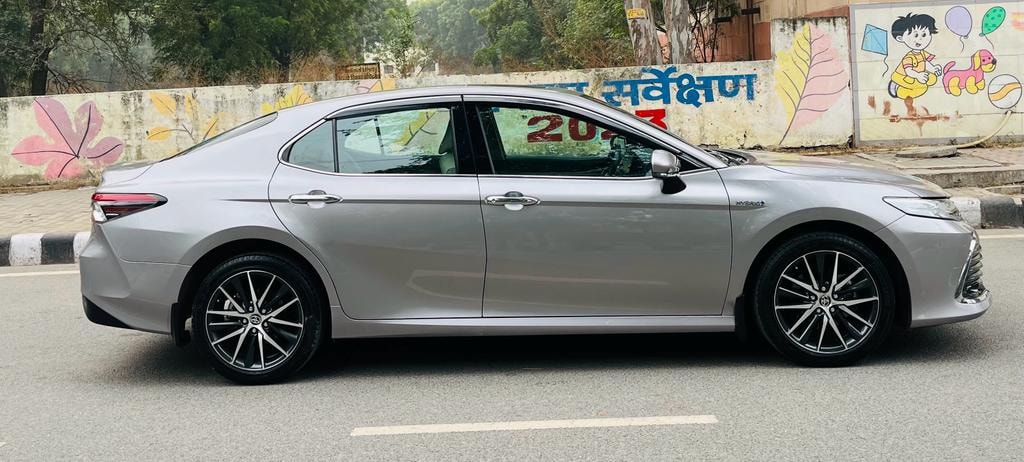 Camry image 6 Camry image 6