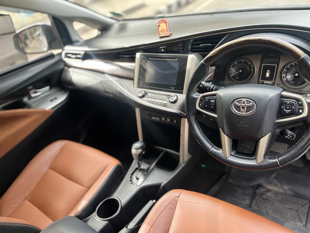 Innova Crysta image 12 Innova Crysta image 12