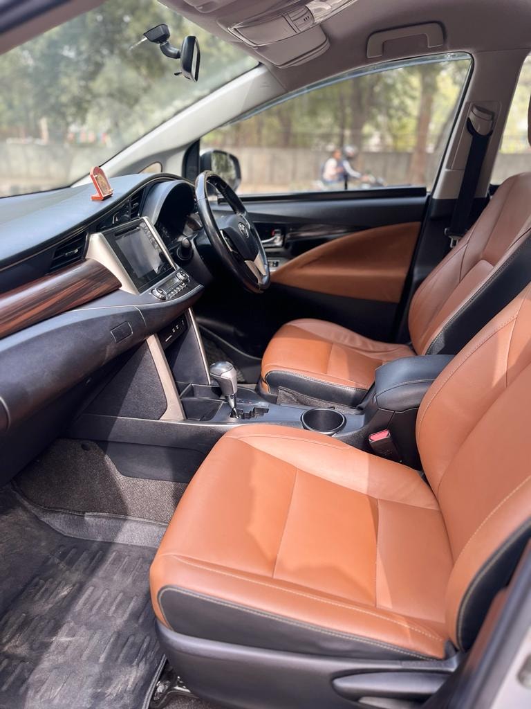 Innova Crysta image 14 Innova Crysta image 14