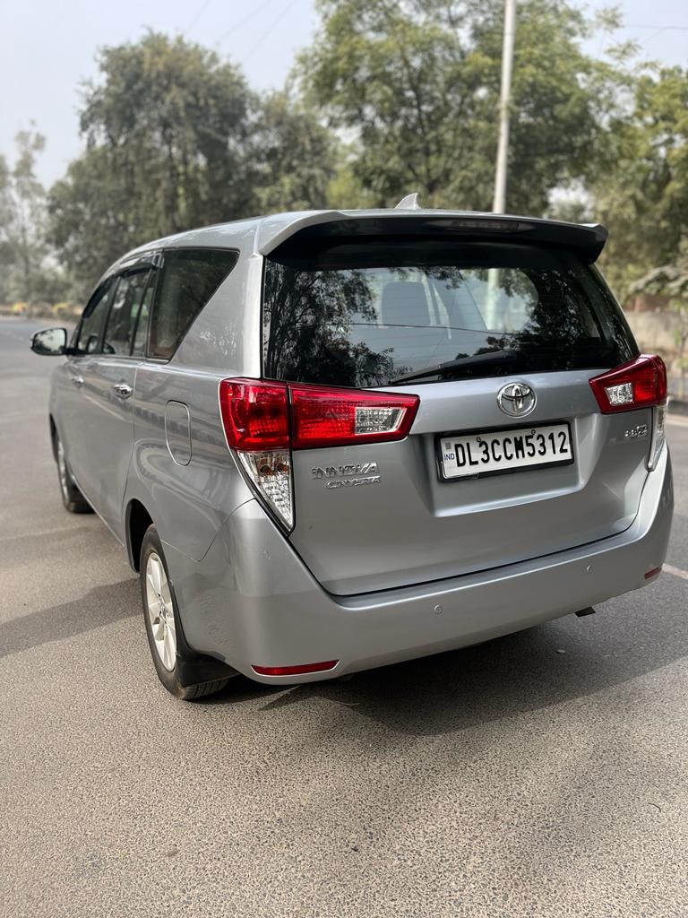 Innova Crysta image 3 Innova Crysta image 3