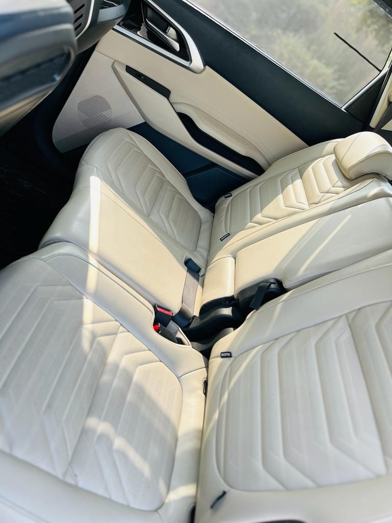 Carens image 17 Carens image 17