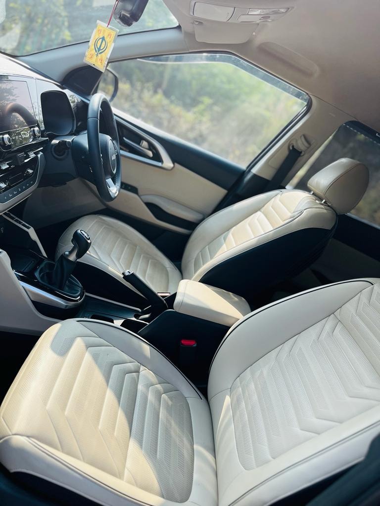 Carens image 16 Carens image 16