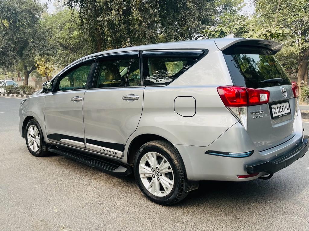 Innova Crysta image 3 Innova Crysta image 3