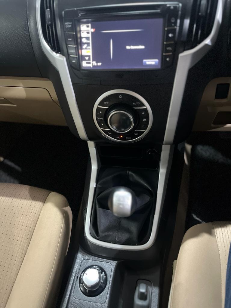 D-Max V-Cross image 12 D-Max V-Cross image 12