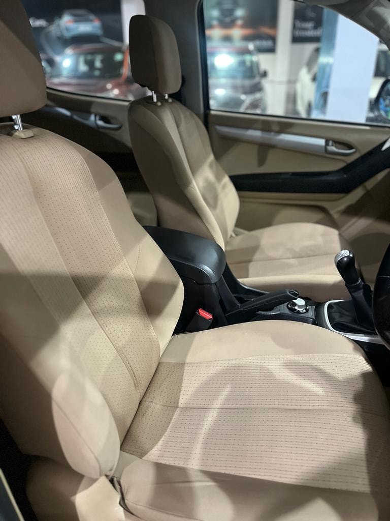 D-Max V-Cross image 16 D-Max V-Cross image 16