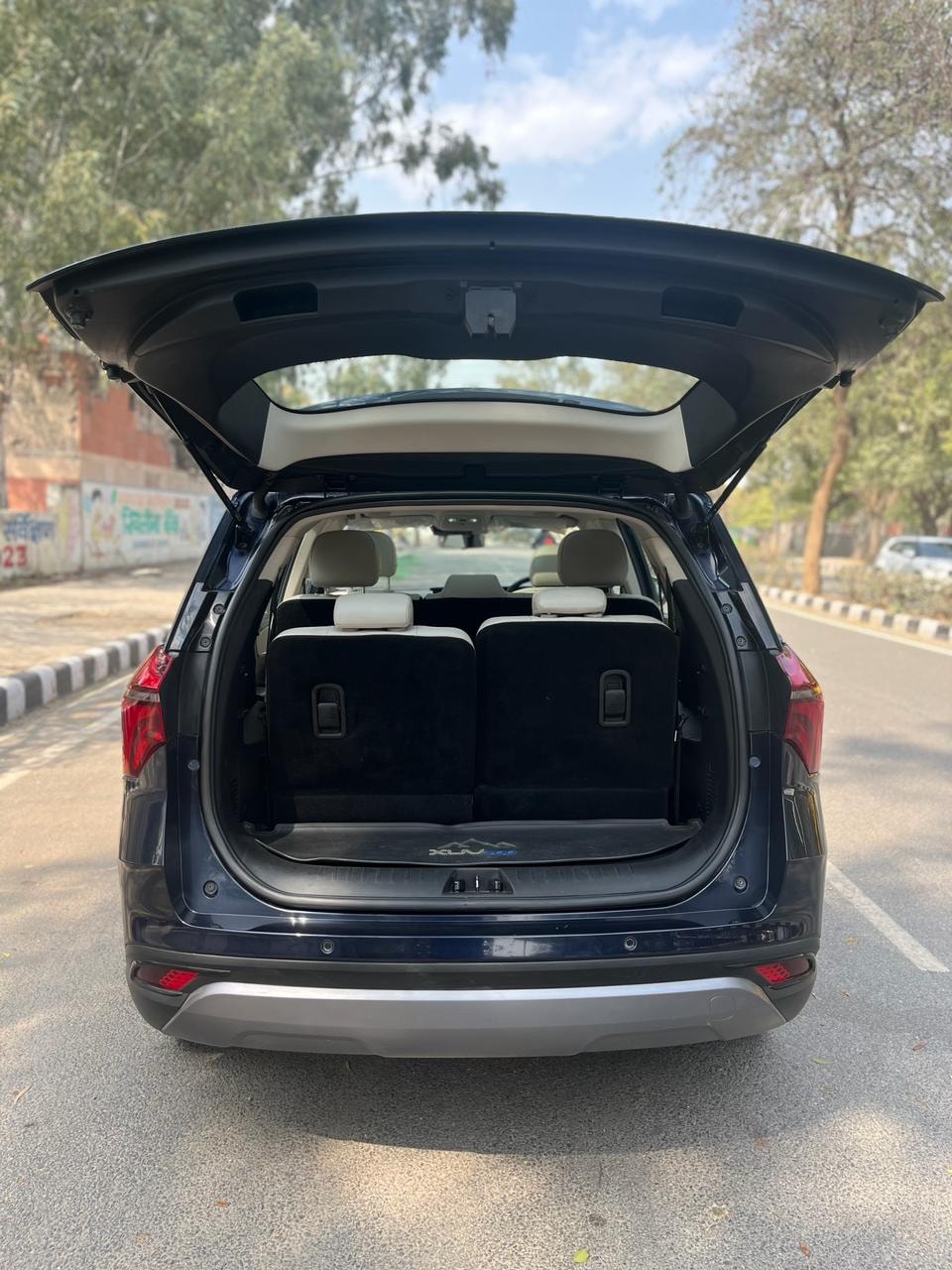 XUV700 image 10 XUV700 image 10