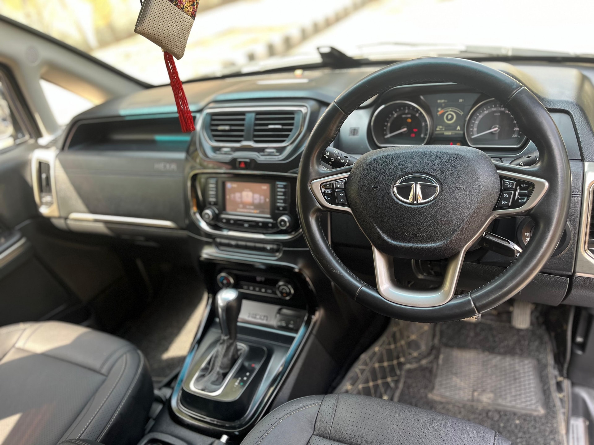 Hexa image 12 Hexa image 12