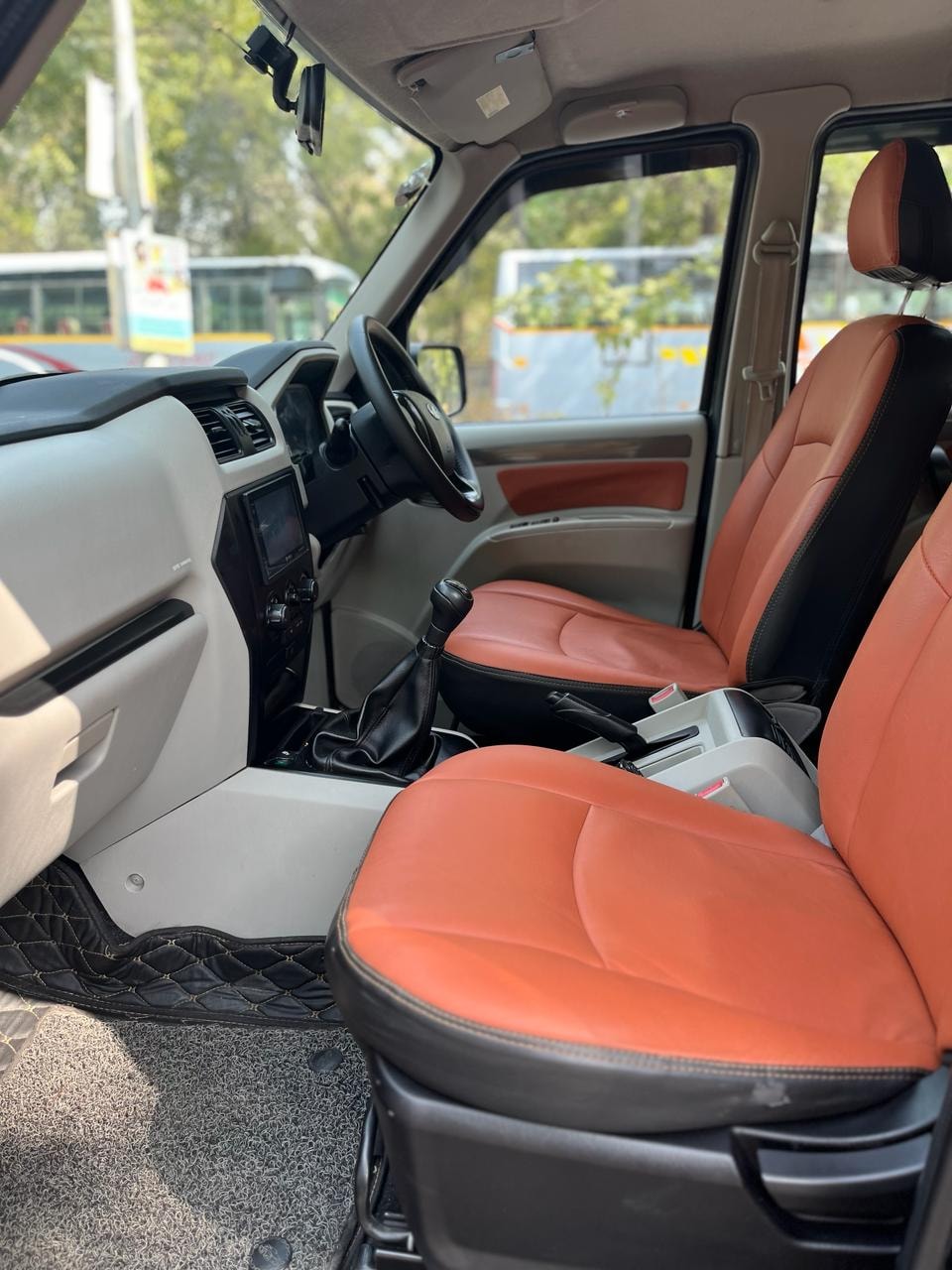 Scorpio image 16 Scorpio image 16