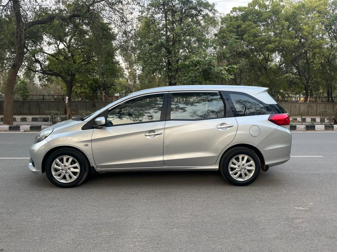 Mobilio image 2 Mobilio image 2