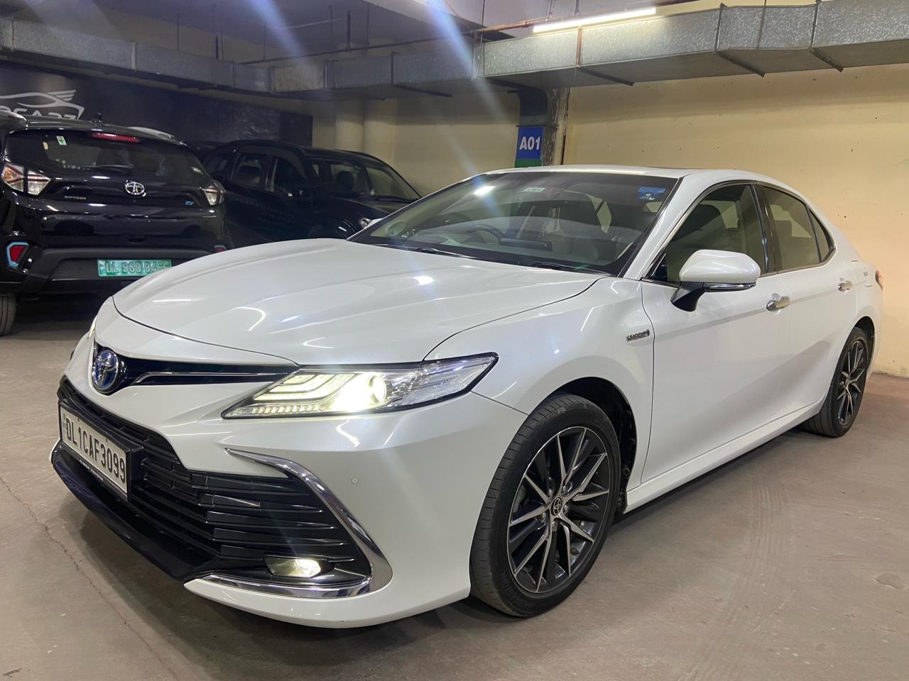 Camry image 1 Camry image 1